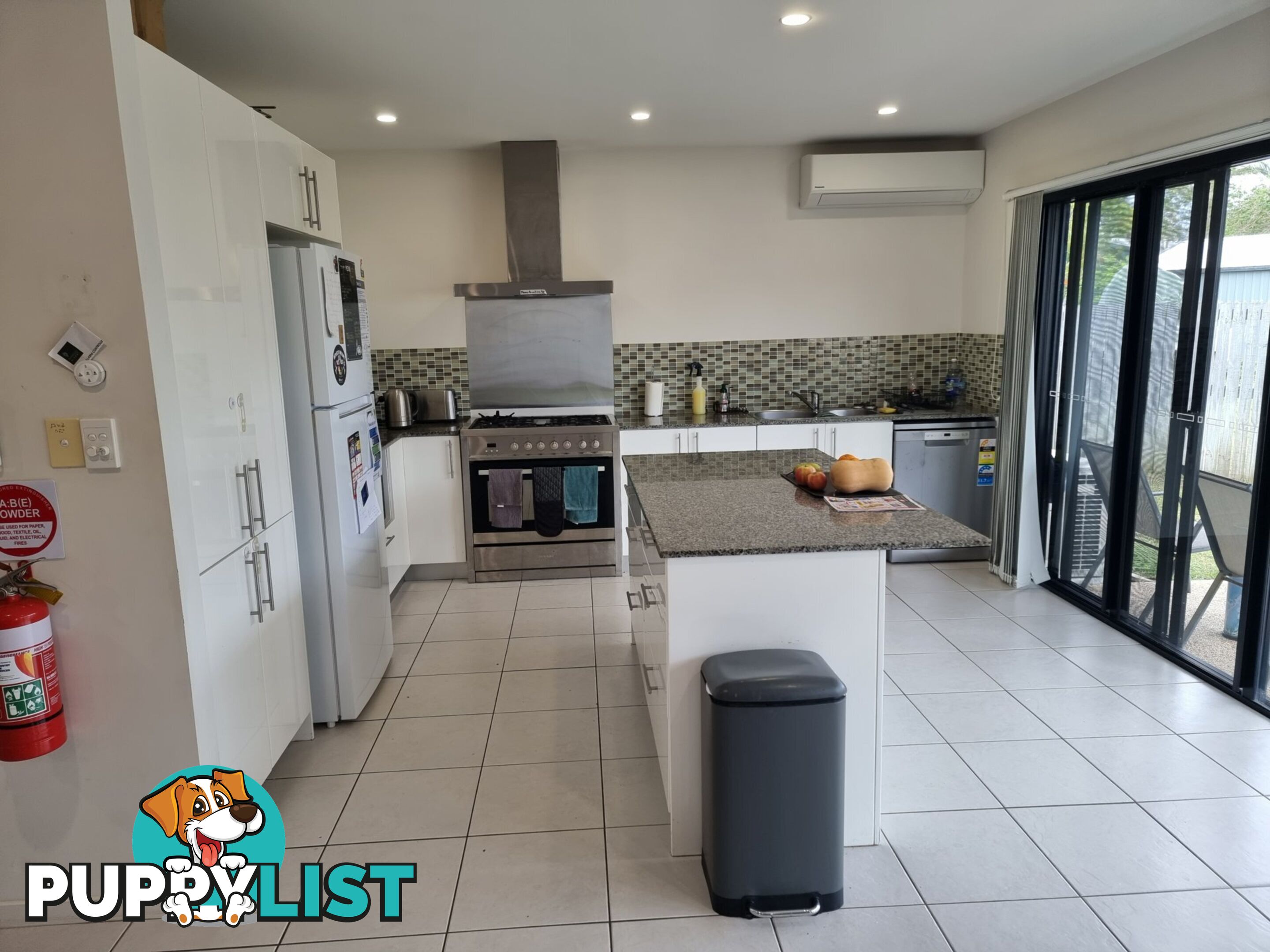 2, 11 Field Street BOWEN QLD 4805