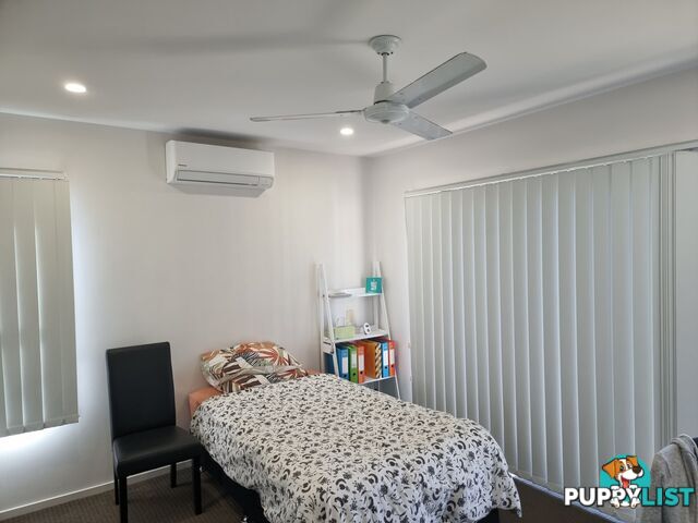 2, 11 Field Street BOWEN QLD 4805