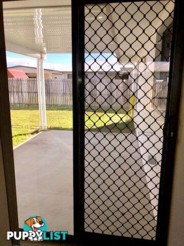 9B Lemon Grove BOWEN QLD 4805