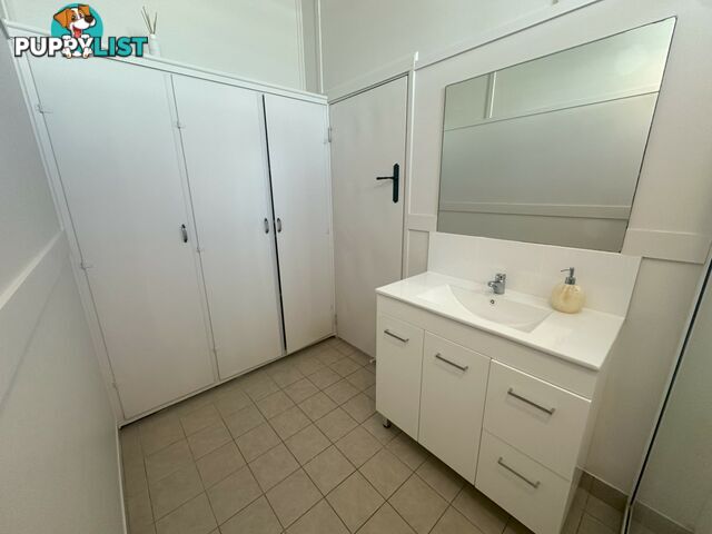 48 Powell Street BOWEN QLD 4805
