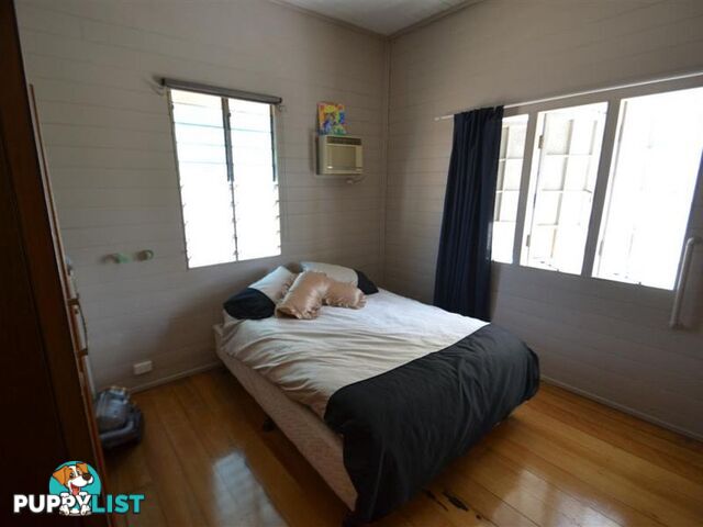 37 Sinclair Street BOWEN QLD 4805