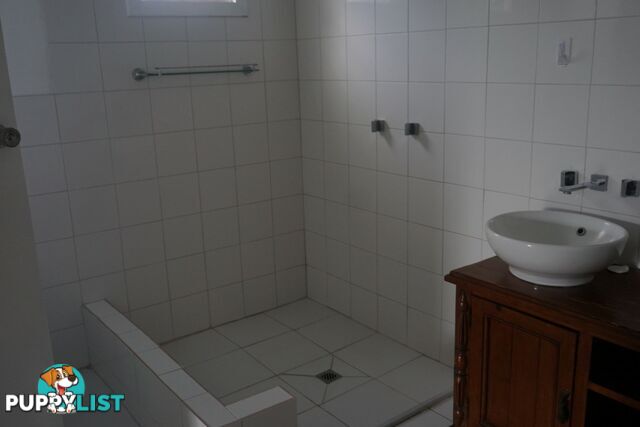 76 Poole Street BOWEN QLD 4805