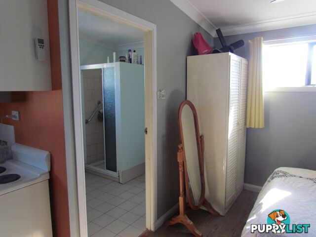 12 Daniel Street BOWEN QLD 4805