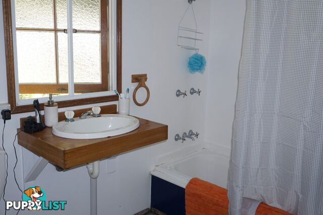 16 George BOWEN QLD 4805