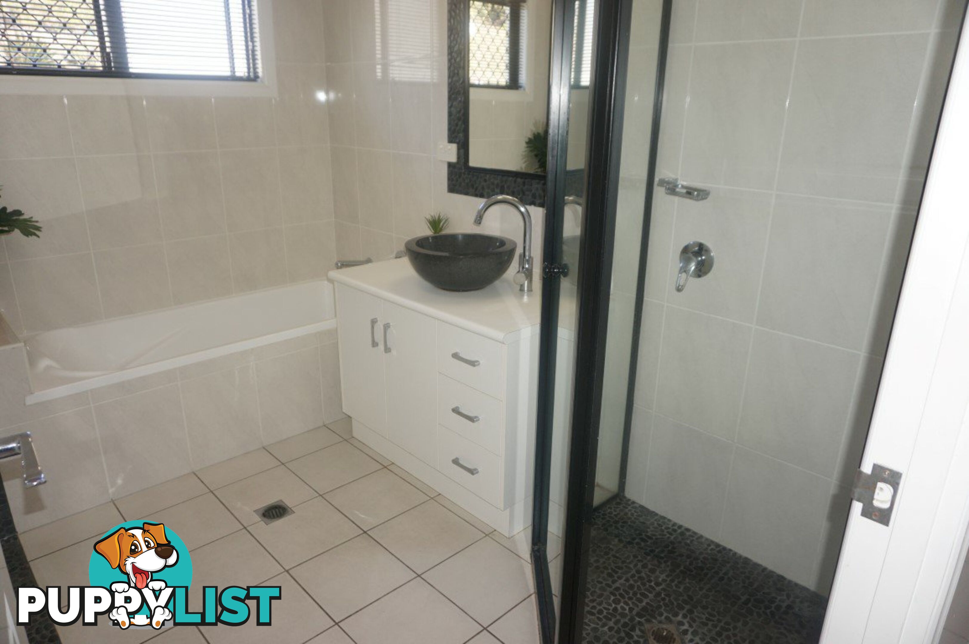 18 Reynolds Street BOWEN QLD 4805