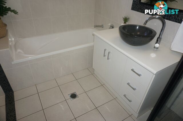 18 Reynolds Street BOWEN QLD 4805