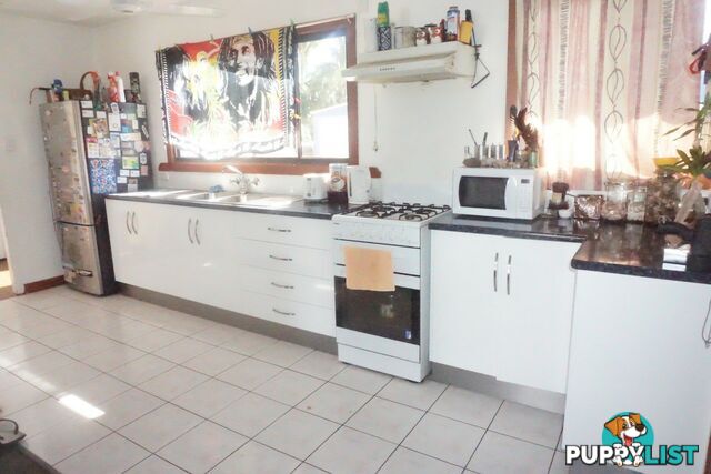 44 Field Street BOWEN QLD 4805