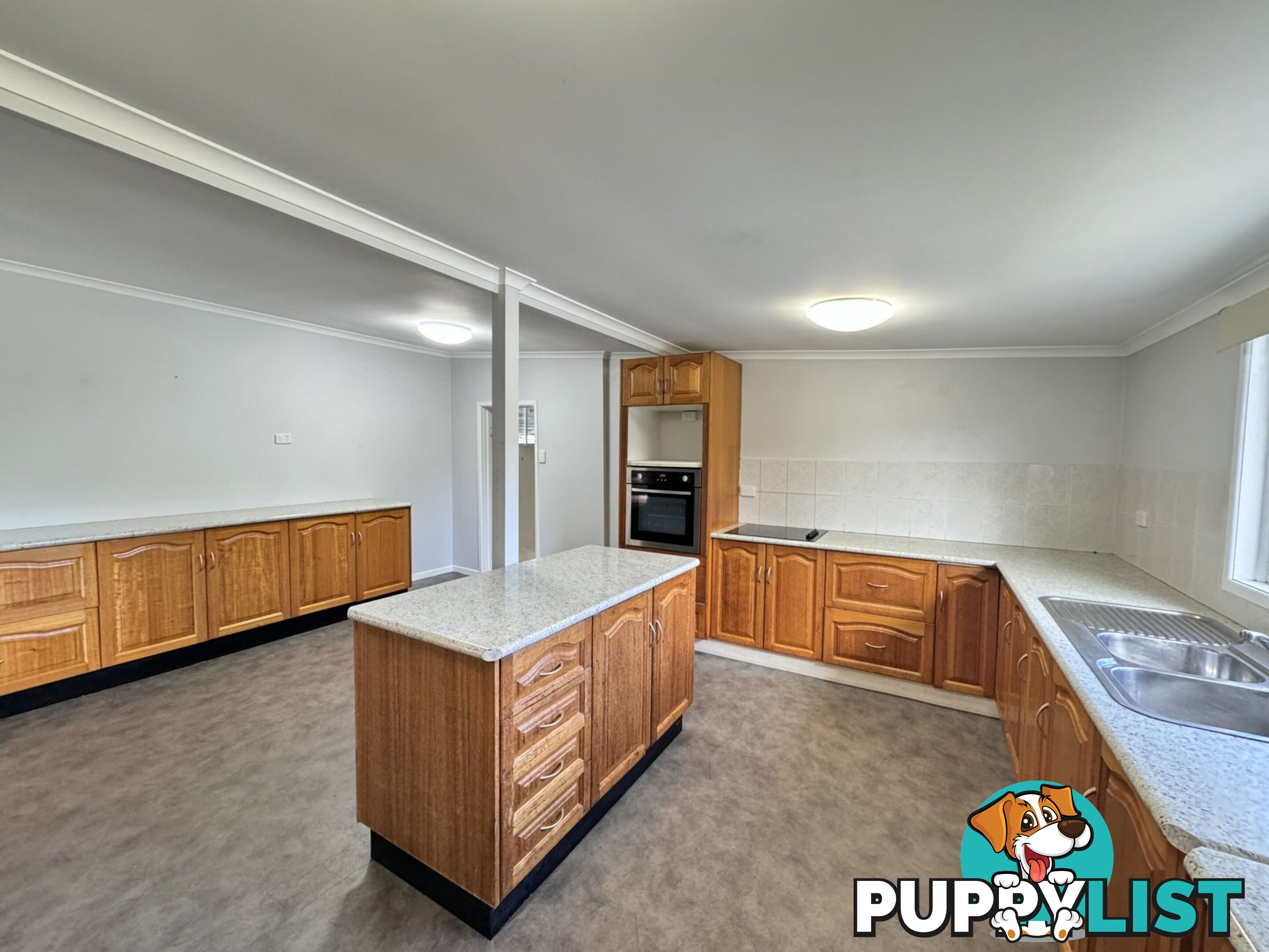 60 Livingstone Street BOWEN QLD 4805