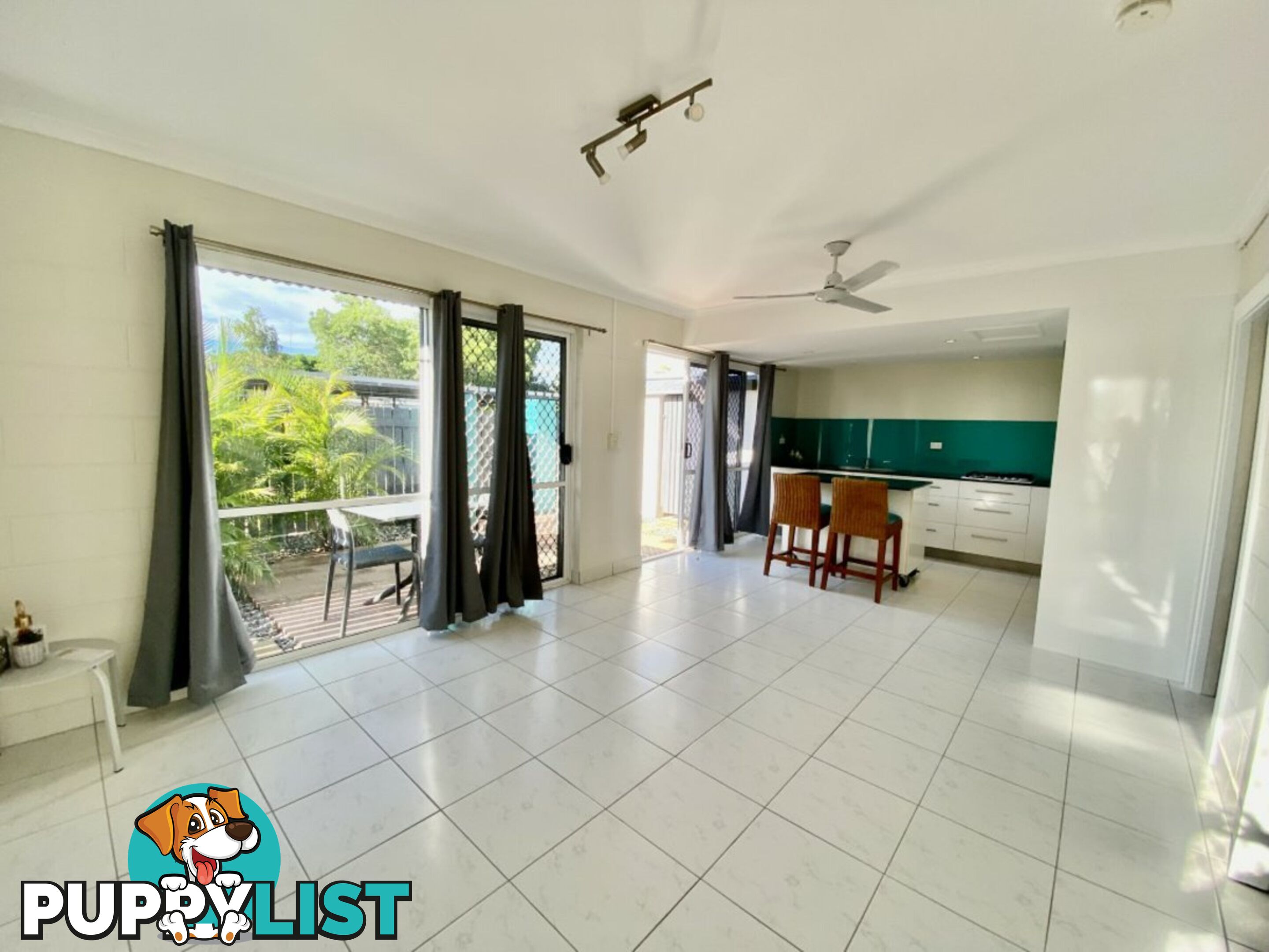 Unit 5, 89 Horseshoe Bay Road BOWEN QLD 4805