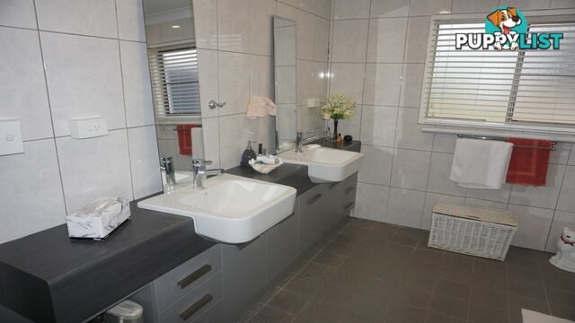 225 Euri Road BOWEN QLD 4805