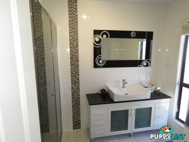 8 Fairway Drive BOWEN QLD 4805