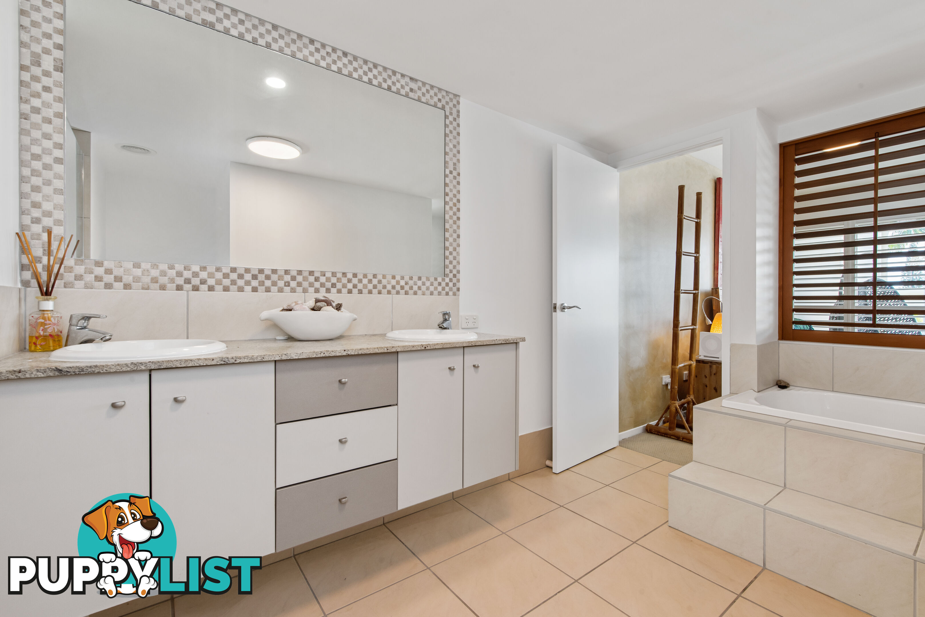 Unit 32 1 Grenada Way Kawana Island QLD 4575