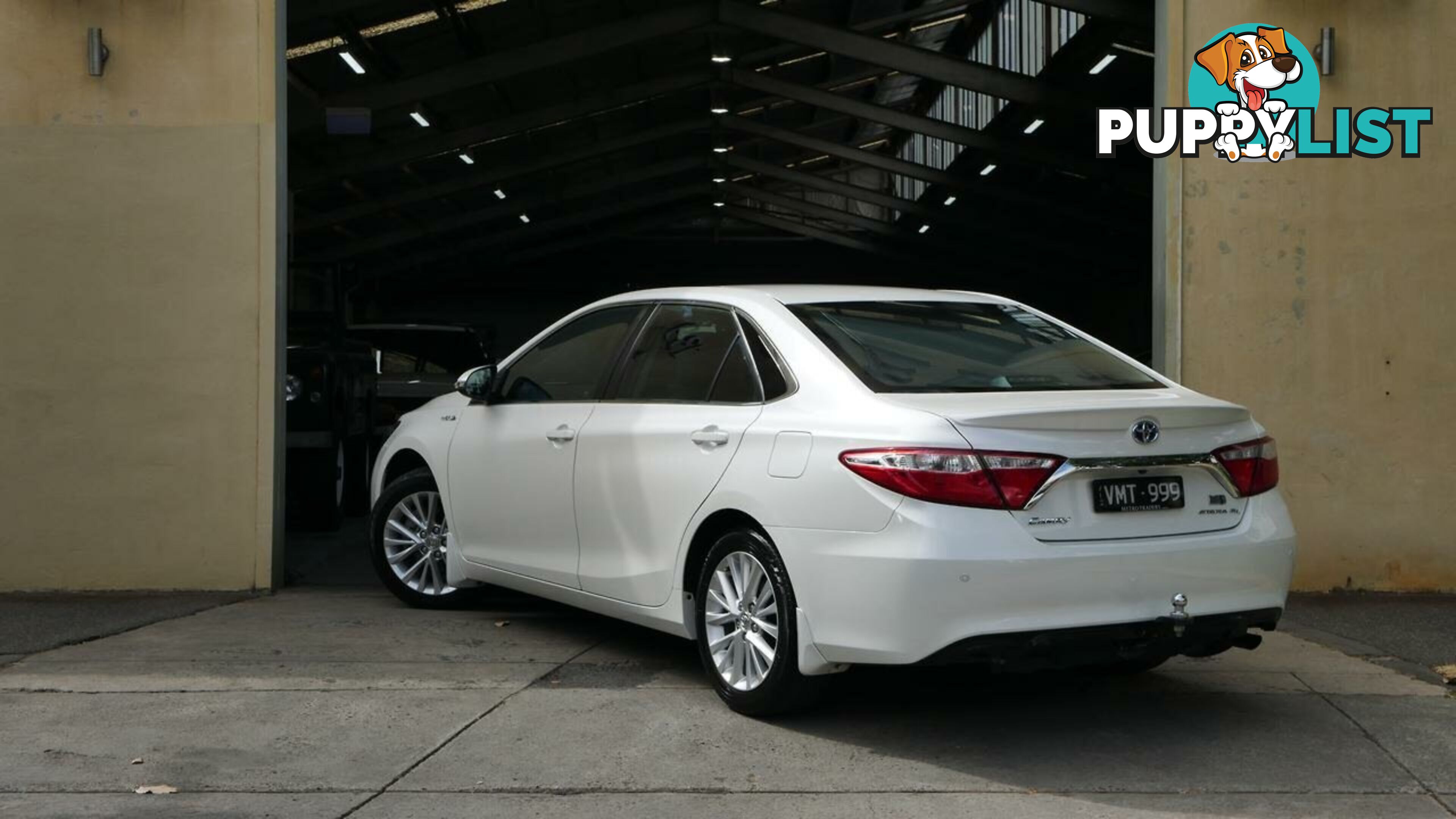 2017 Toyota Camry  AVV50R Atara SL Hybrid Sedan