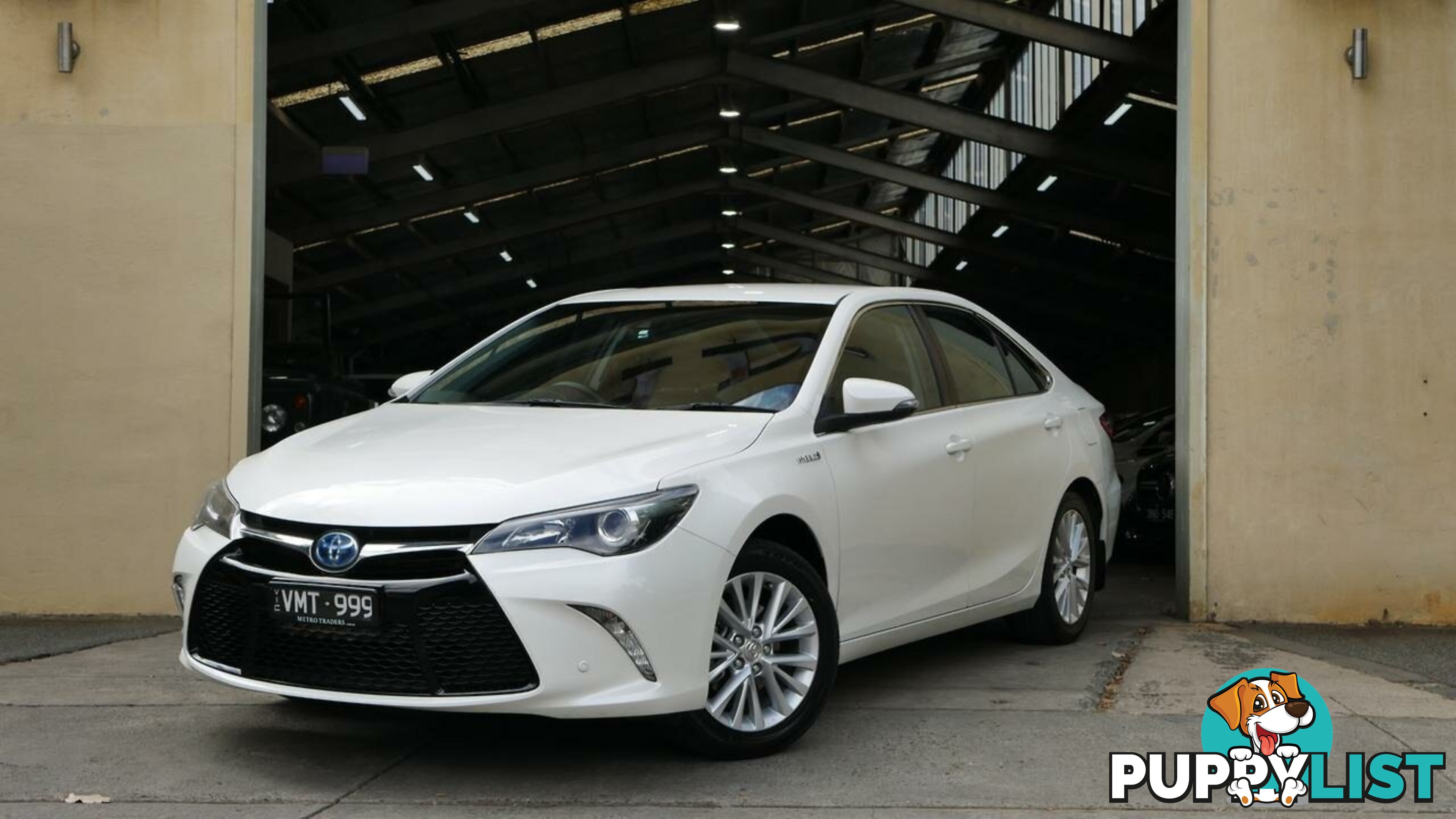 2017 Toyota Camry  AVV50R Atara SL Hybrid Sedan