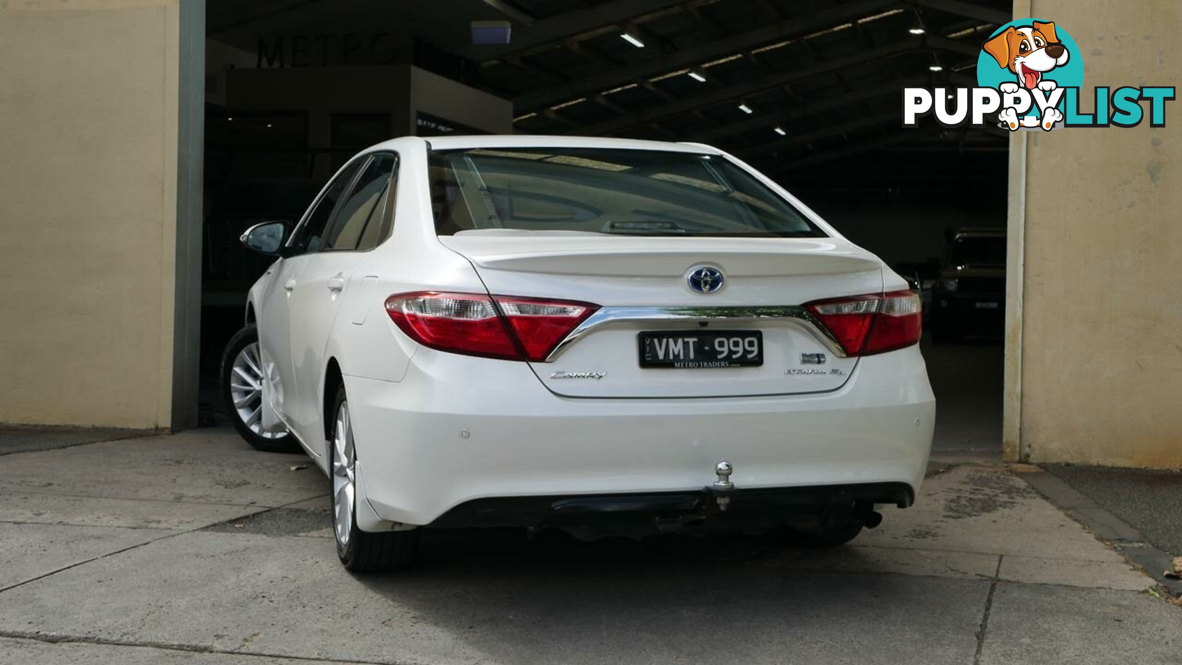 2017 Toyota Camry  AVV50R Atara SL Hybrid Sedan