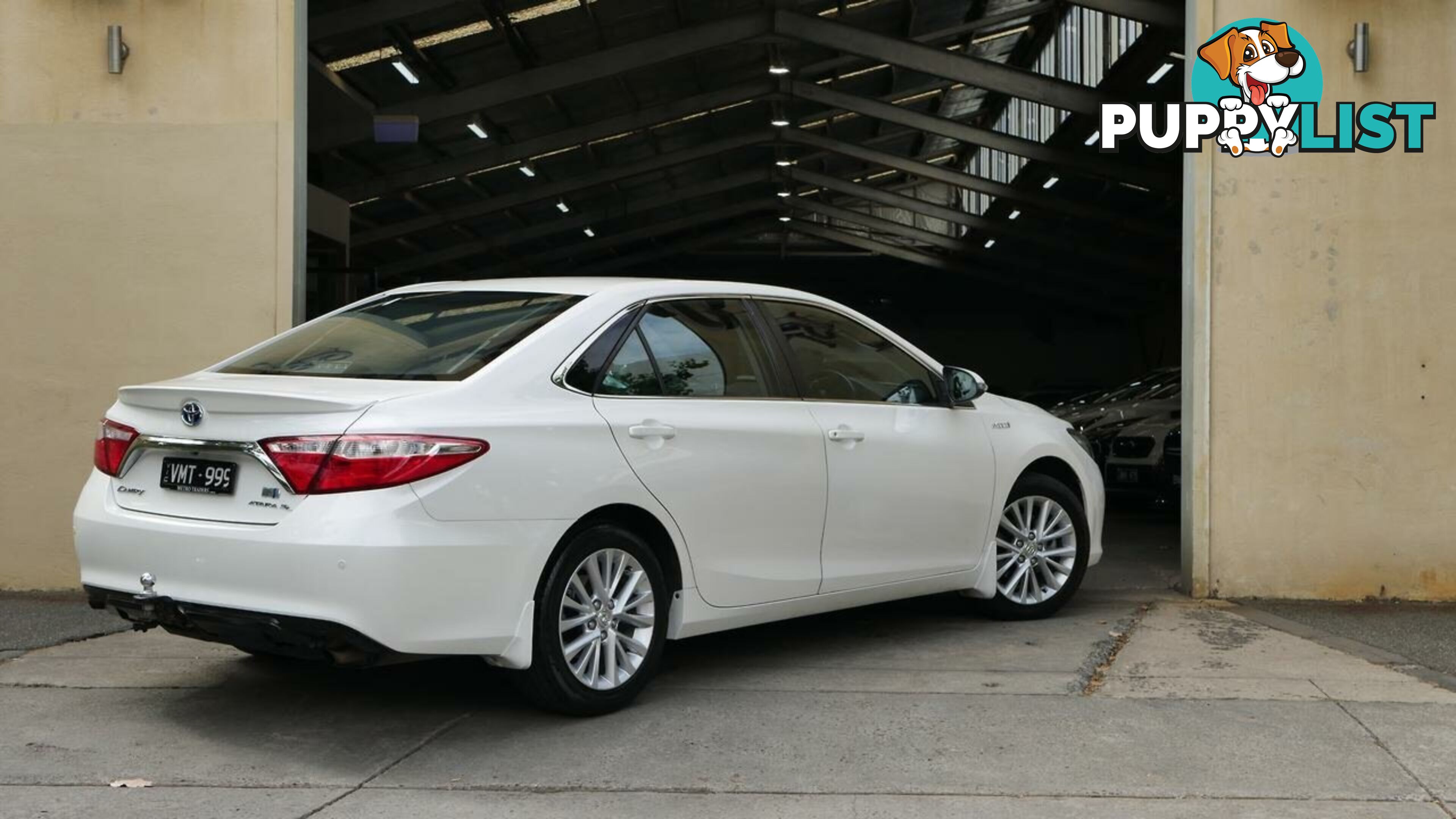 2017 Toyota Camry  AVV50R Atara SL Hybrid Sedan