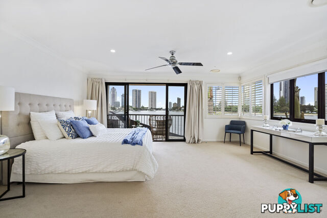 2/101 Stanhill Drive SURFERS PARADISE QLD 4217