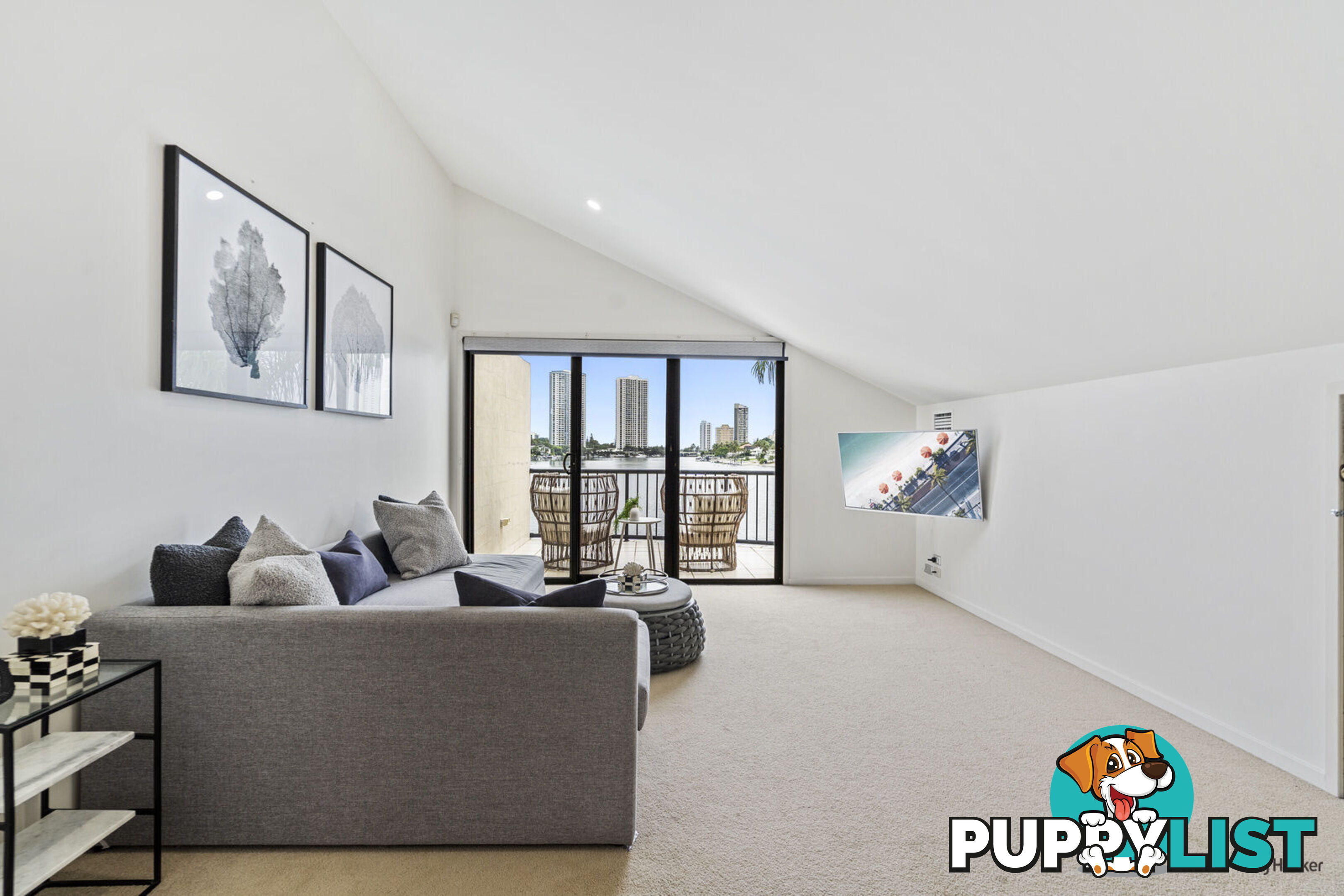 2/101 Stanhill Drive SURFERS PARADISE QLD 4217