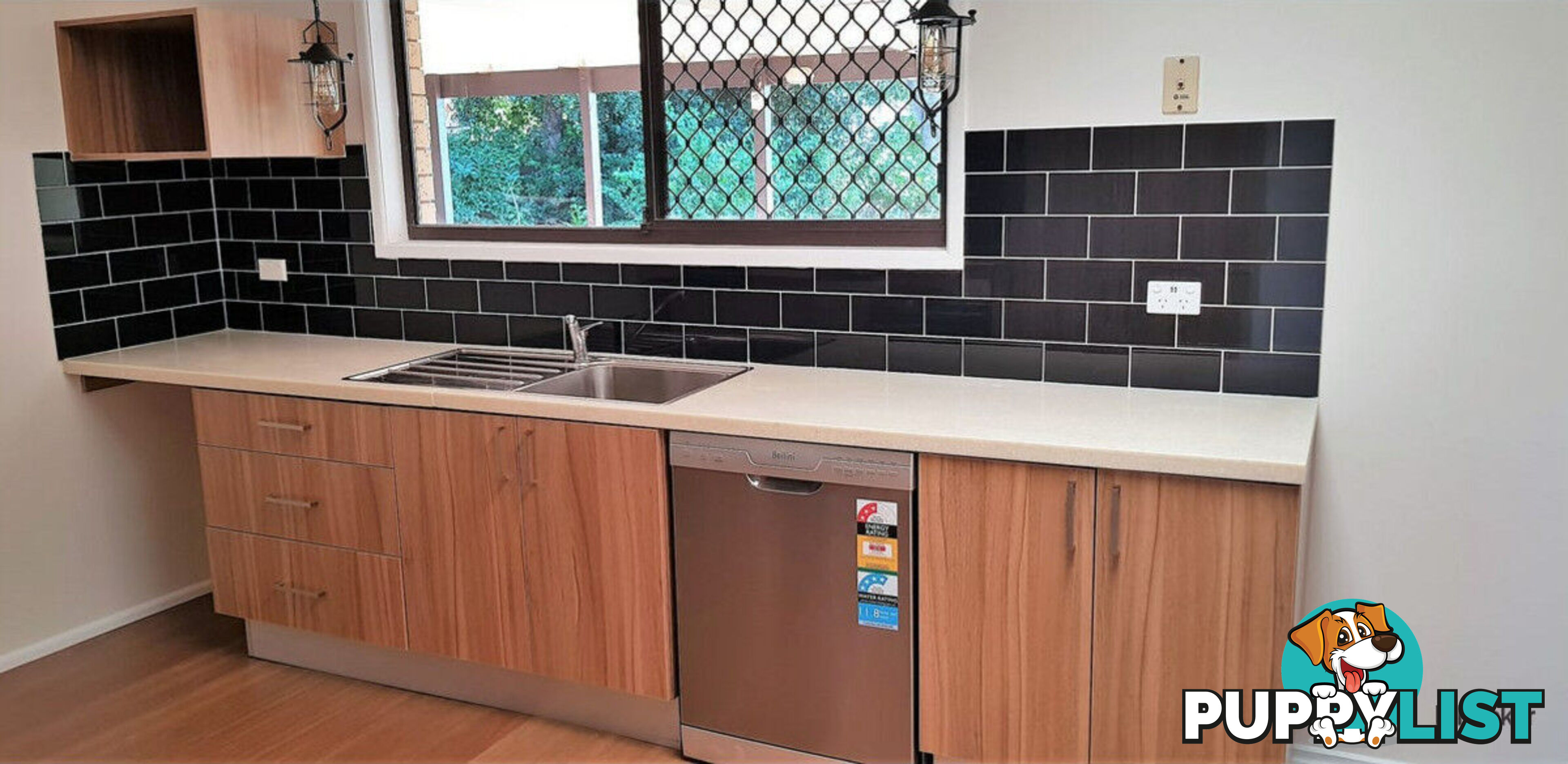 31 Mainsail Street CURRUMBIN WATERS QLD 4223