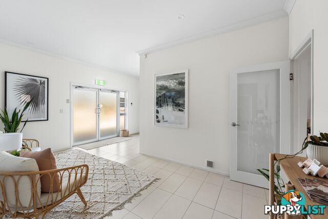 10/2 Hawker Street CURRUMBIN WATERS QLD 4223