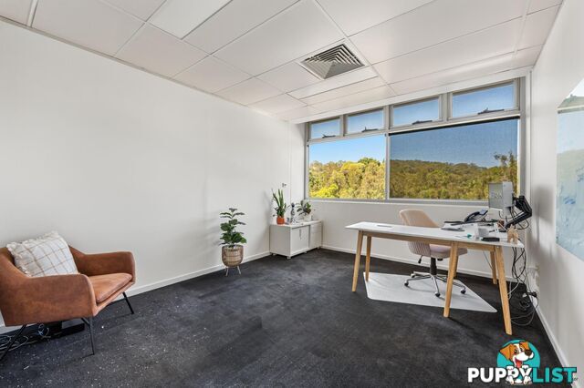 10/2 Hawker Street CURRUMBIN WATERS QLD 4223