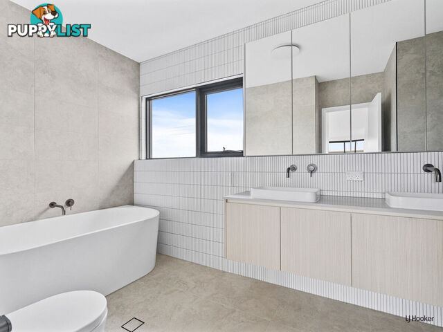 16/56 Harbourview Drive HOPE ISLAND QLD 4212