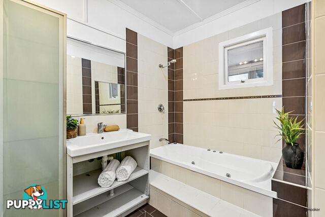 72 Cypress Terrace PALM BEACH QLD 4221