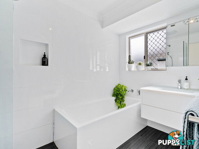 1/14 Walker Avenue PALM BEACH QLD 4221