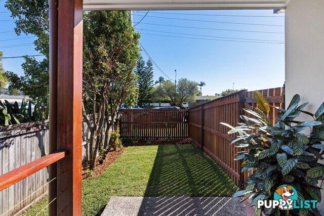 2/74 Guineas Creek Road CURRUMBIN WATERS QLD 4223