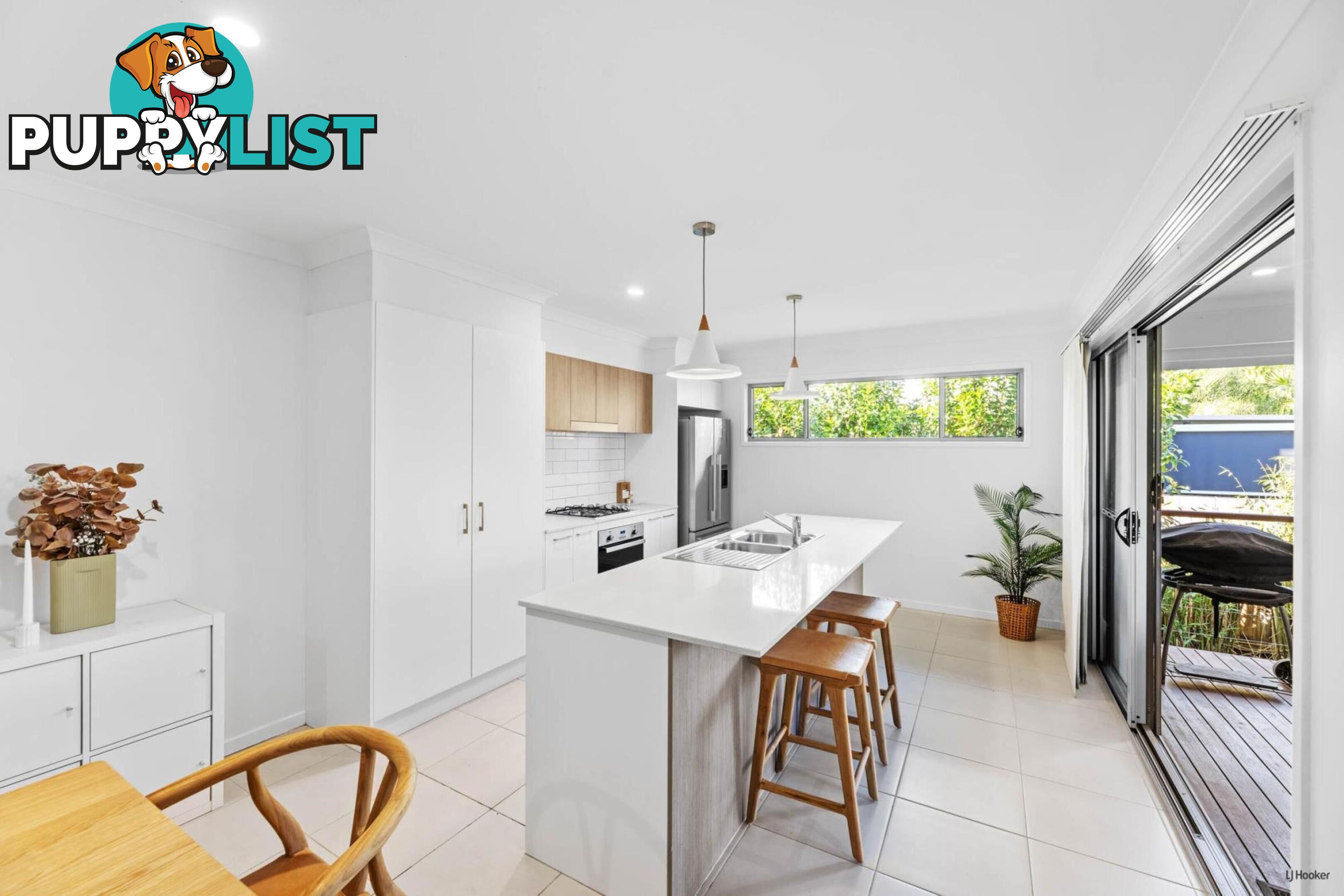 2/74 Guineas Creek Road CURRUMBIN WATERS QLD 4223