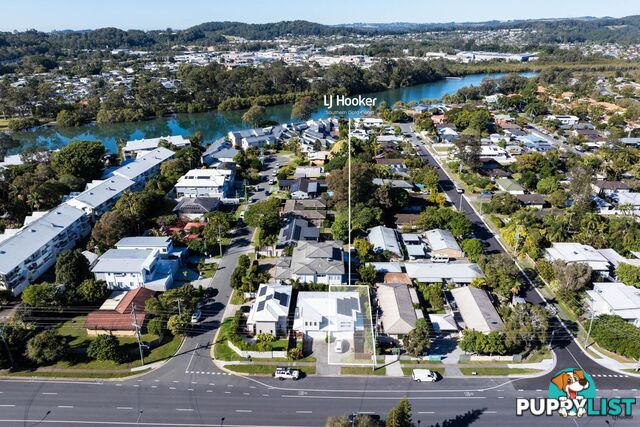 2/74 Guineas Creek Road CURRUMBIN WATERS QLD 4223