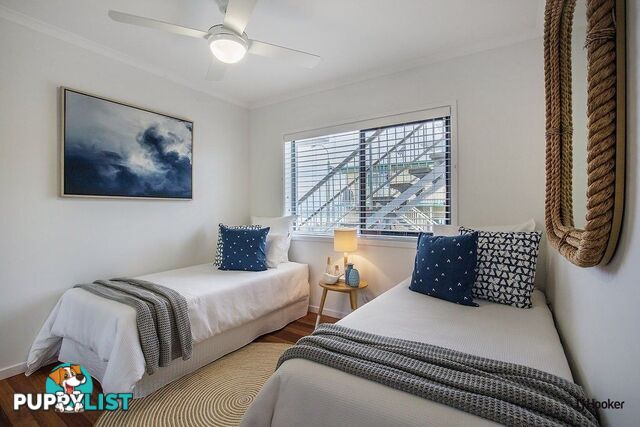 2/738 Pacific Parade CURRUMBIN QLD 4223