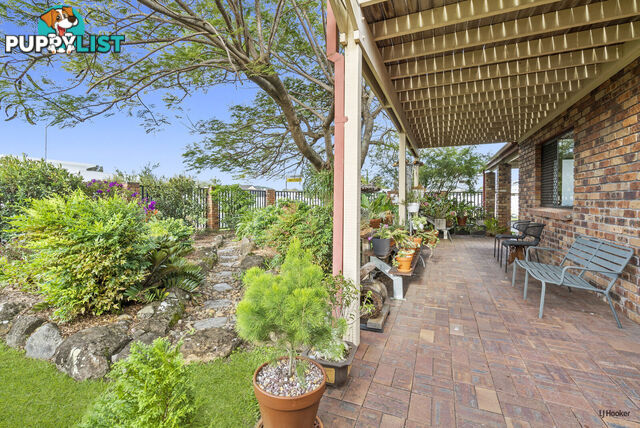 18 Holbrook Way ELANORA QLD 4221