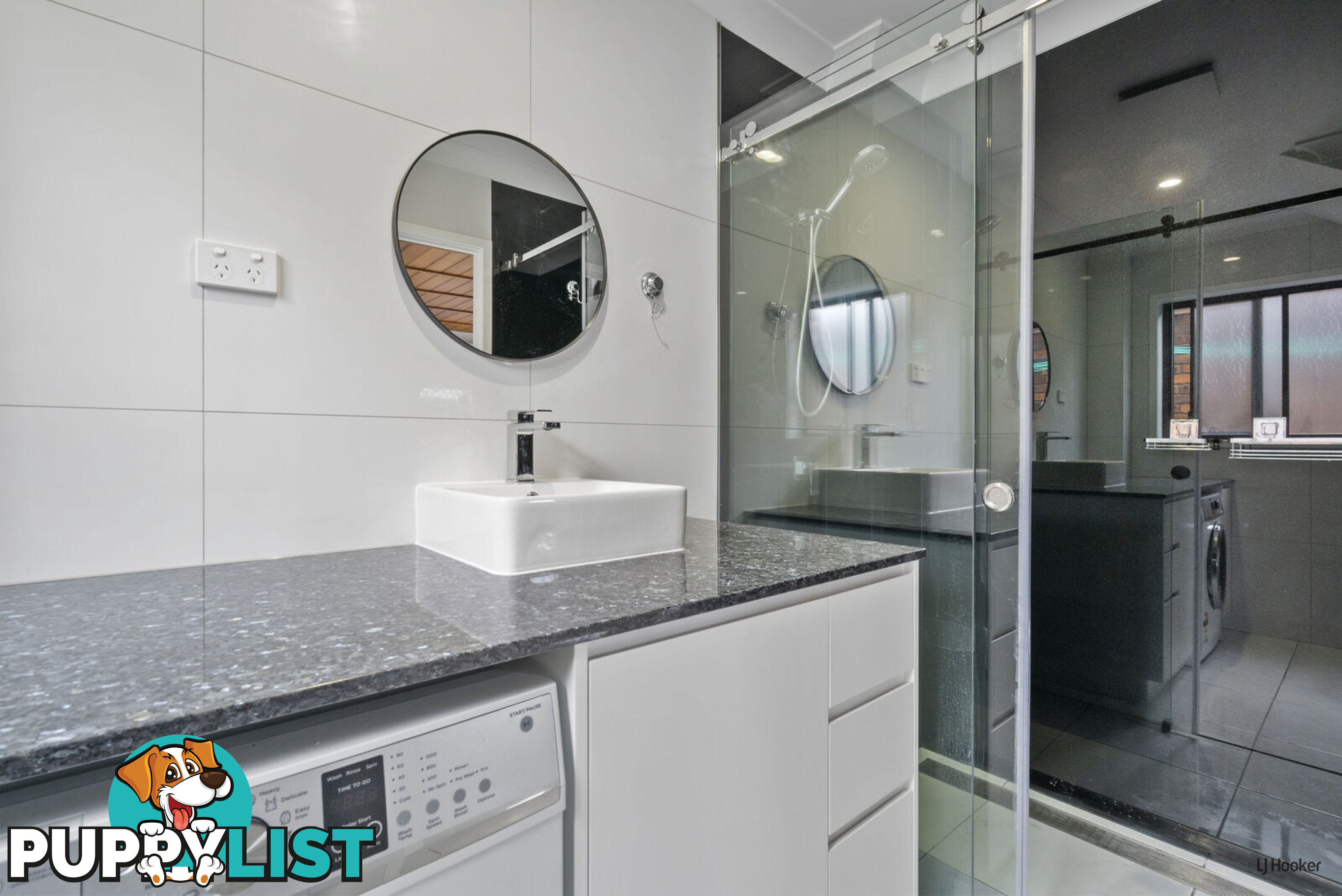 18 Holbrook Way ELANORA QLD 4221