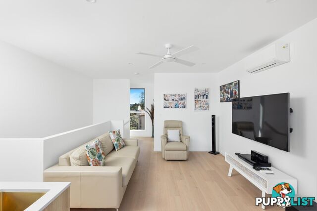 2/135 Golden Four Drive BILINGA QLD 4225