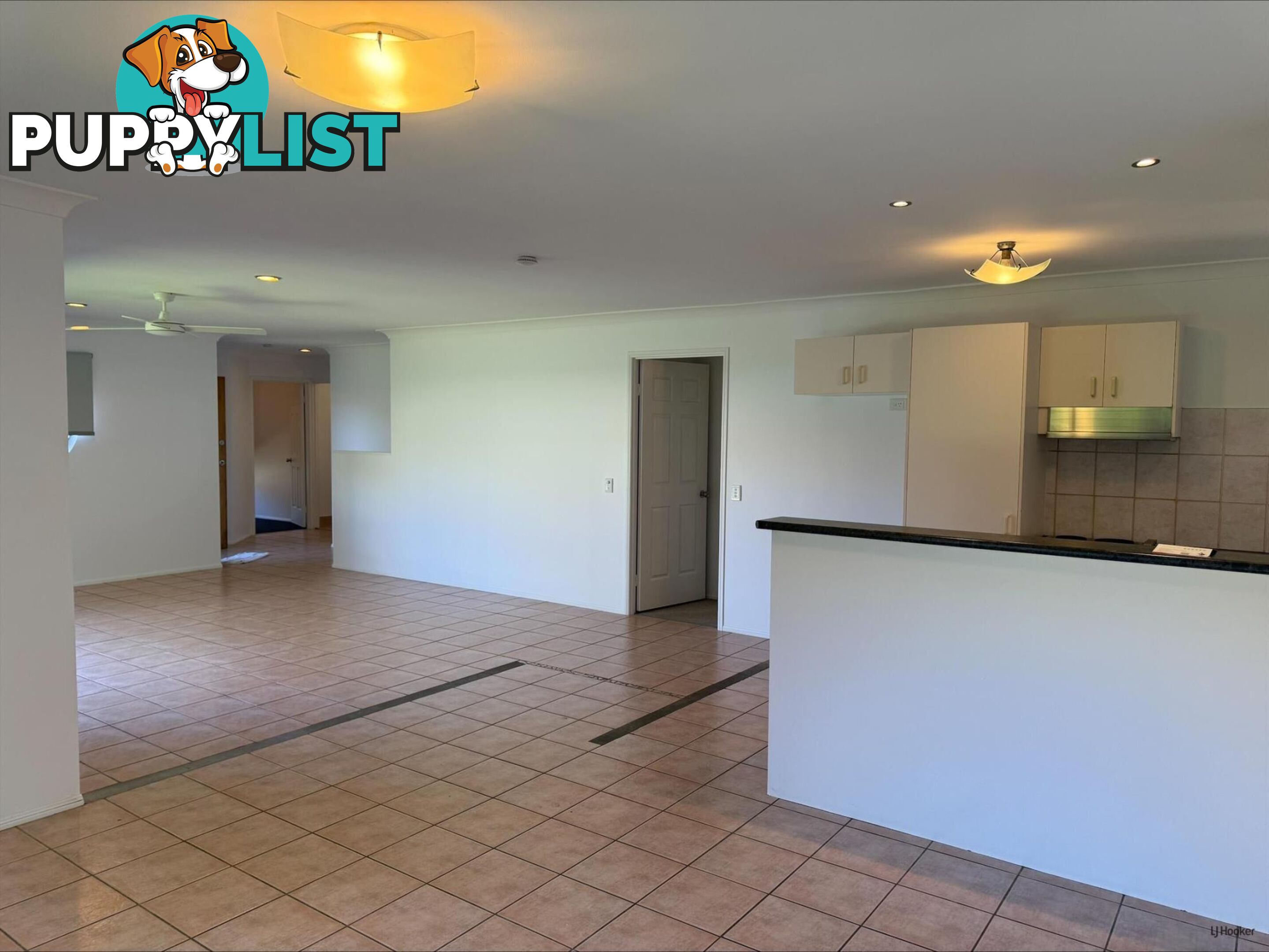 2/17 Mollys Place CURRUMBIN WATERS QLD 4223