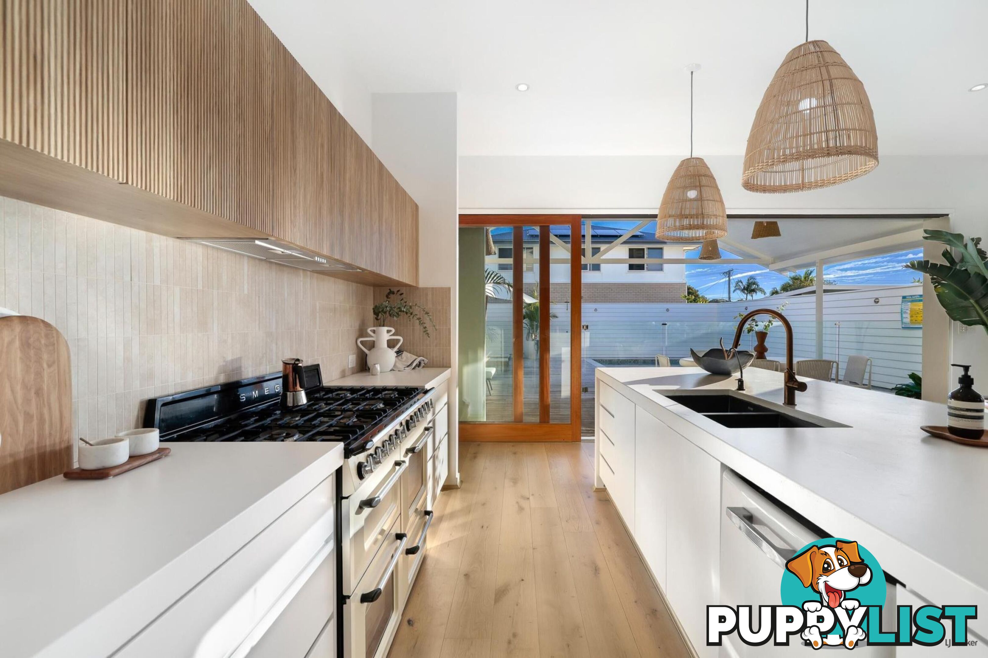 22 Symonds Road BURLEIGH HEADS QLD 4220