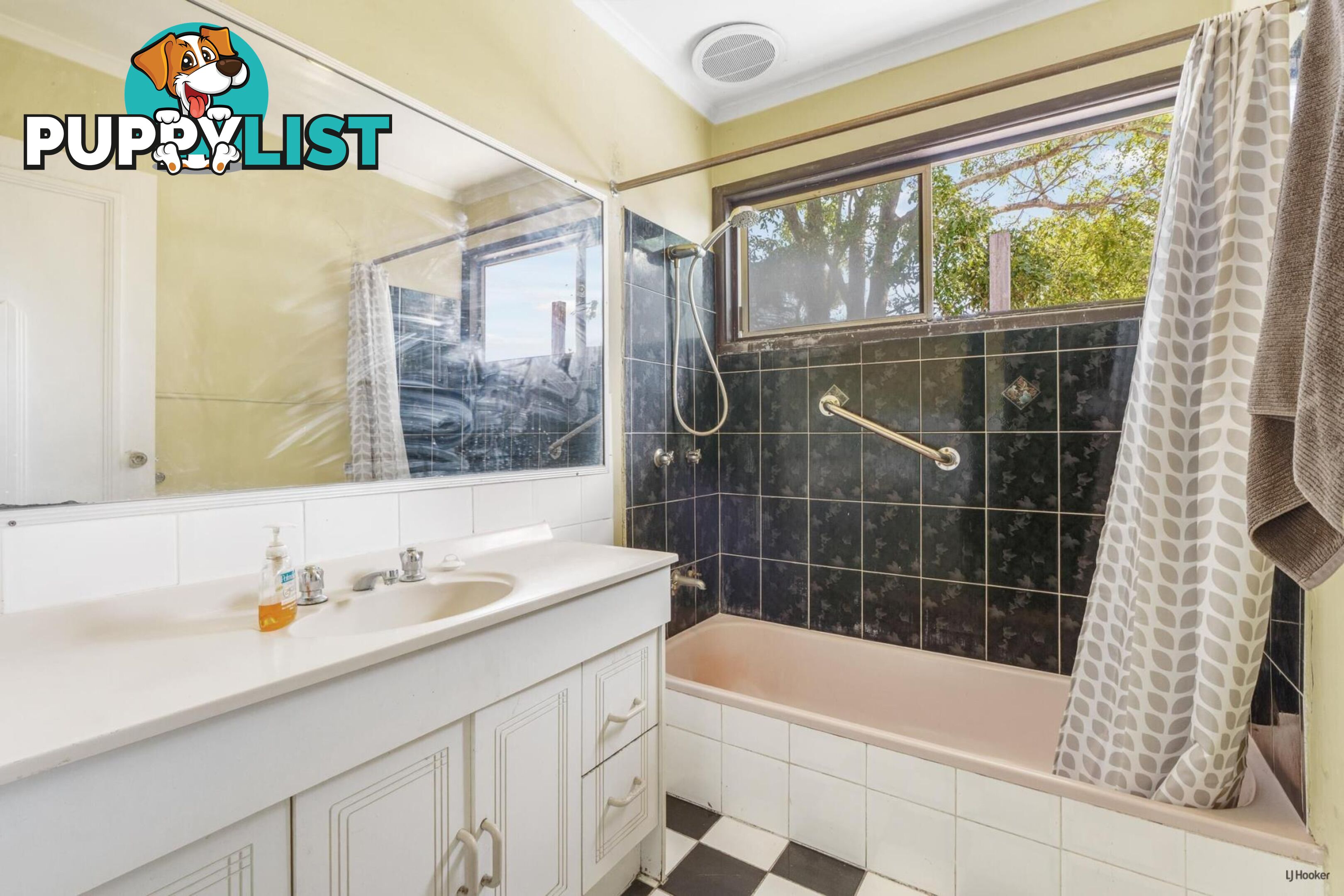4 Alec Avenue MIAMI QLD 4220