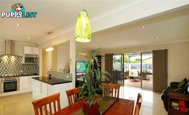 49 Twenty Sixth Avenue PALM BEACH QLD 4221