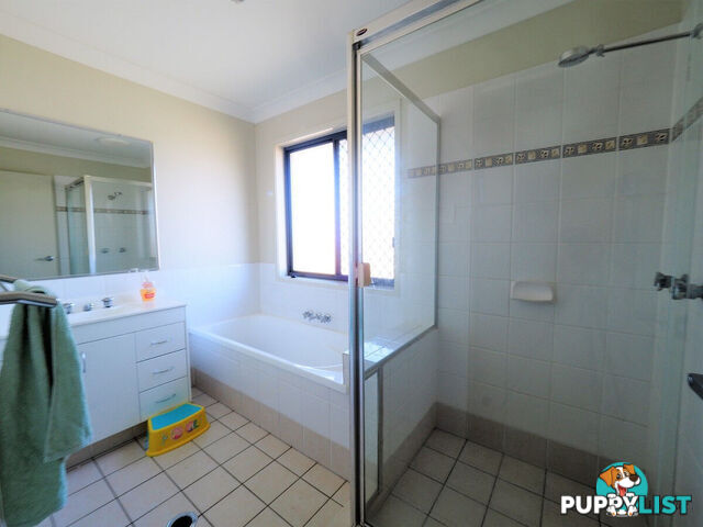 261 Universal Street OXENFORD QLD 4210