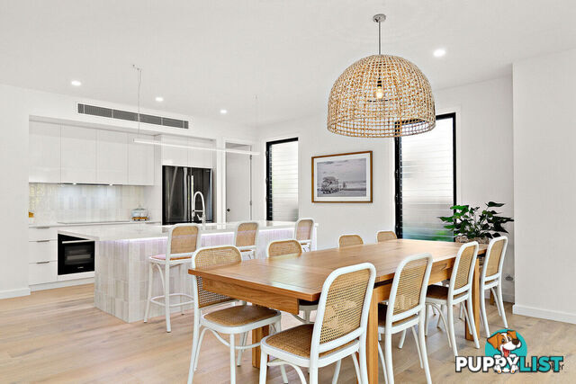 22 Tawarri Cr BURLEIGH HEADS QLD 4220