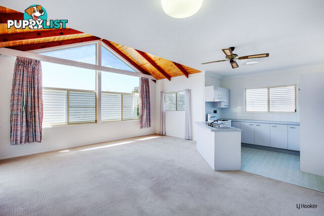 2/115 Petrel Avenue MERMAID BEACH QLD 4218