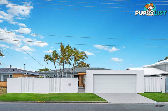 10 Curlew Crescent BURLEIGH WATERS QLD 4220