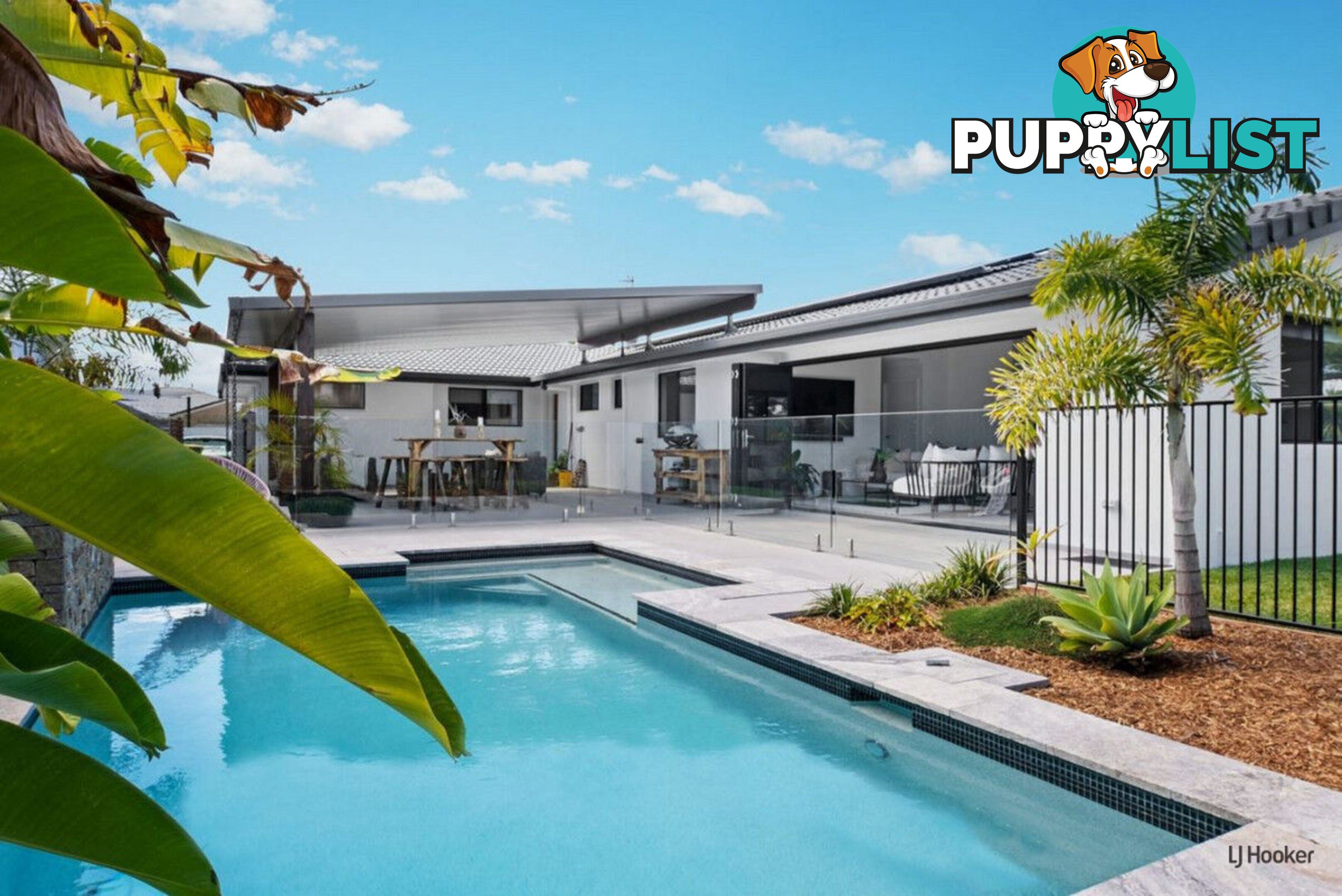 10 Curlew Crescent BURLEIGH WATERS QLD 4220