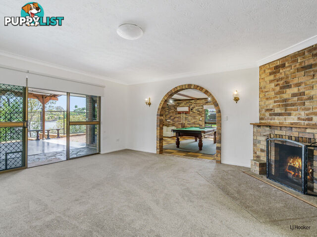5 Prudhoe Place CURRUMBIN WATERS QLD 4223