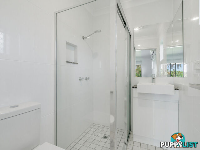 5 Prudhoe Place CURRUMBIN WATERS QLD 4223