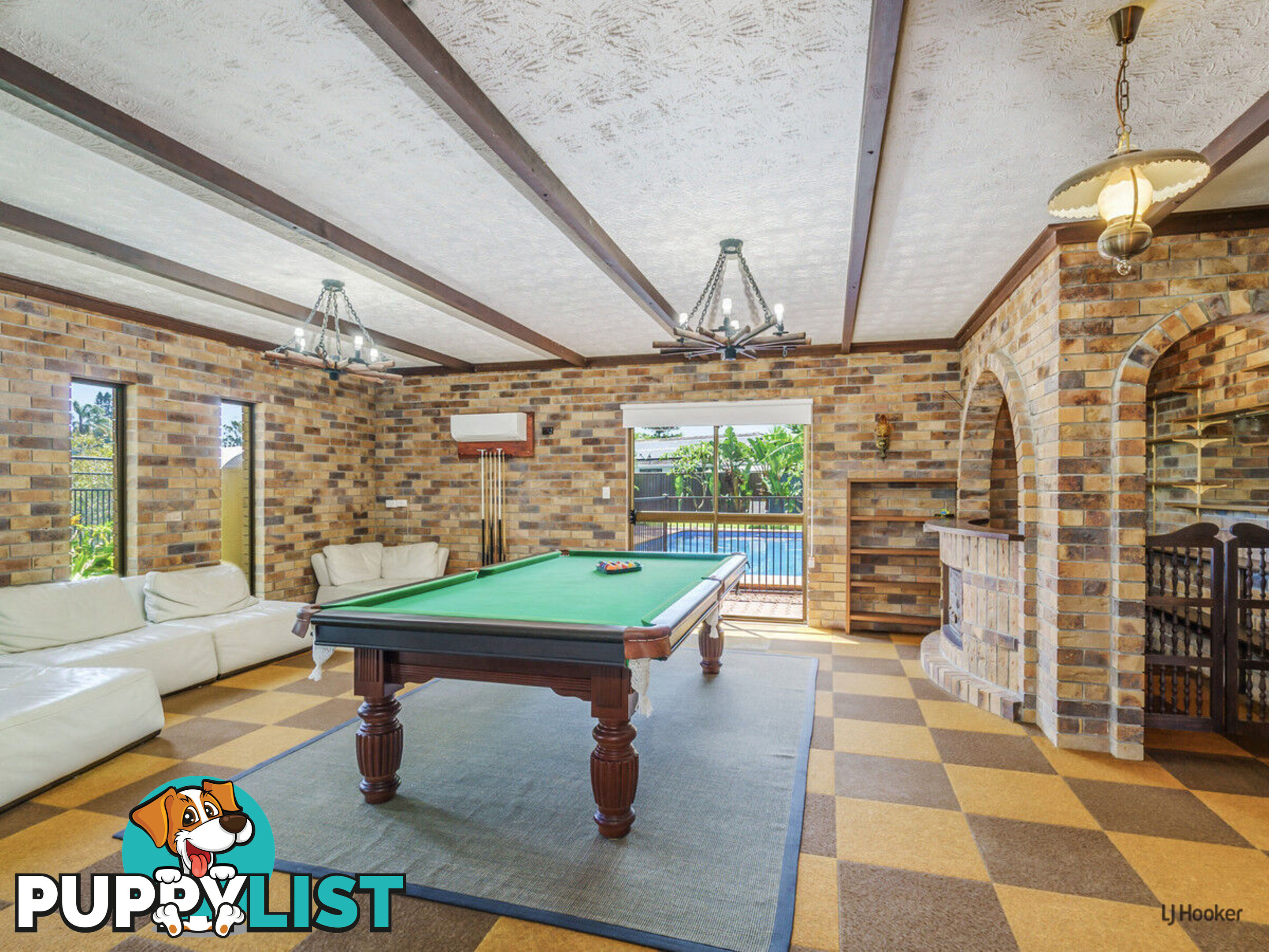 5 Prudhoe Place CURRUMBIN WATERS QLD 4223