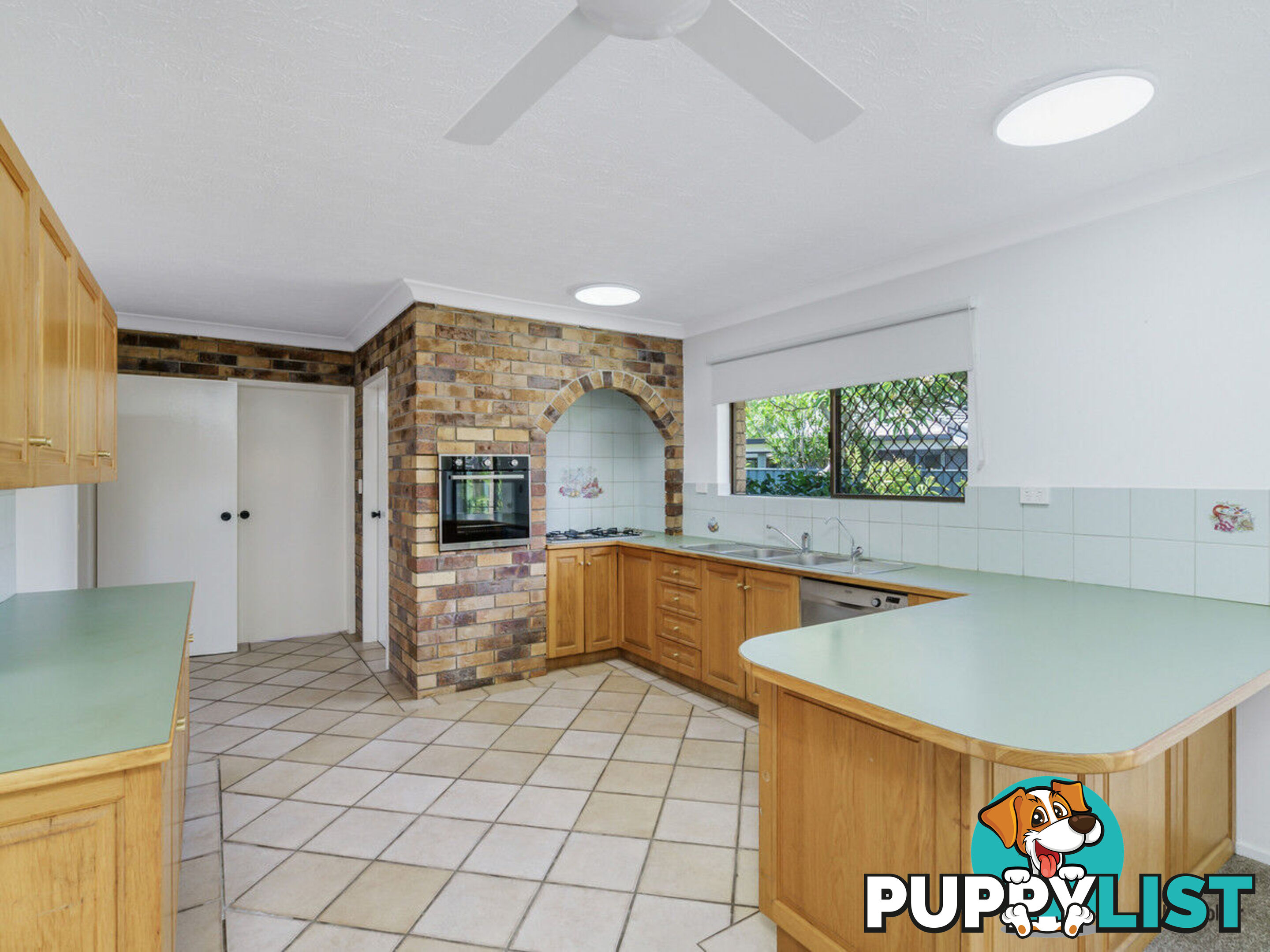 5 Prudhoe Place CURRUMBIN WATERS QLD 4223