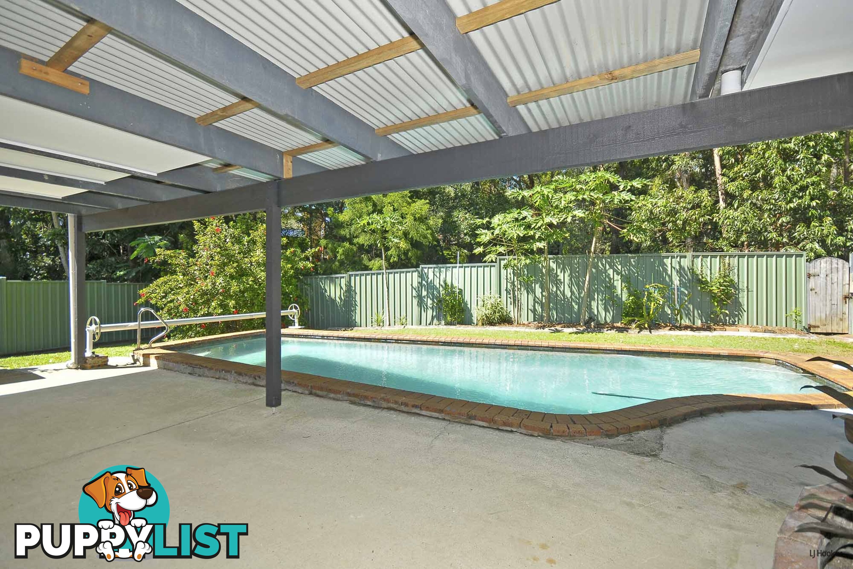 20 Hillcot Street CURRUMBIN WATERS QLD 4223