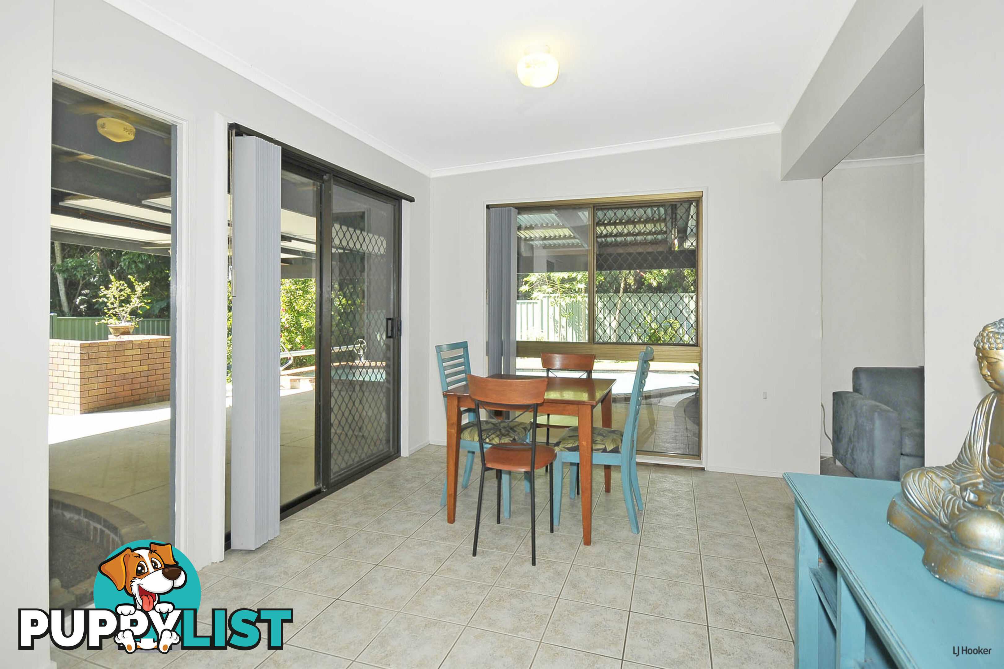 20 Hillcot Street CURRUMBIN WATERS QLD 4223